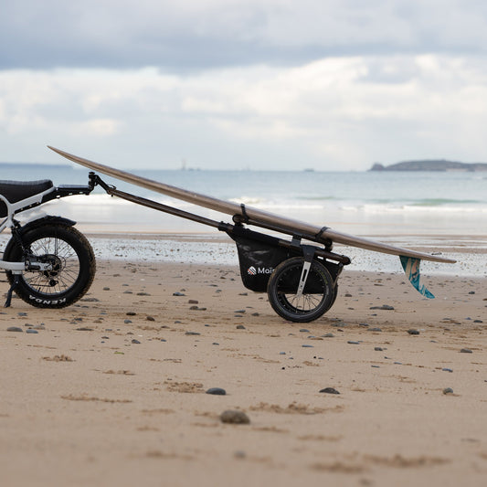 Surf - La remorque Maïna 16+ et son rack pour planches