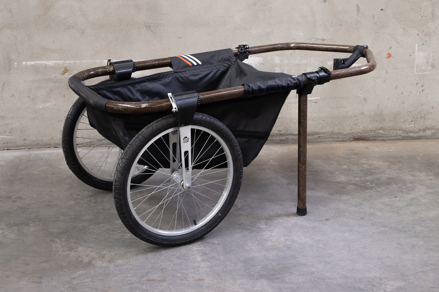Pack Vélo au Quotidien - La remorque Maïna et sa béquille